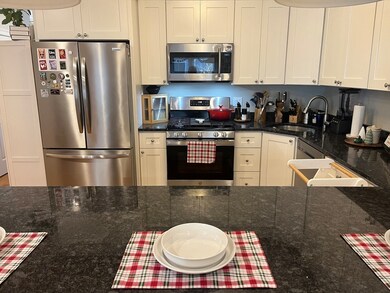 45 Spring St unit 17, West Roxbury, MA 02132 - photo 2