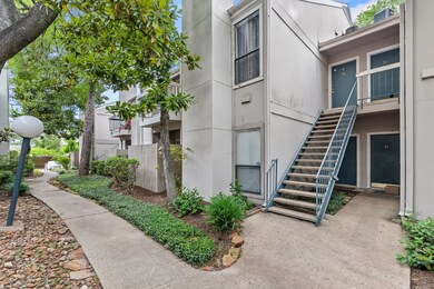 7900 N Stadium Dr unit 32, Houston, TX 77030 - photo 4