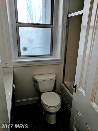 335 S Potomac St unit 335 1/2, Hagerstown, MD 21740 - photo 4