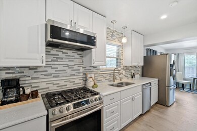 800 Chaparral Ct, Bedford, TX 76022 - photo 7