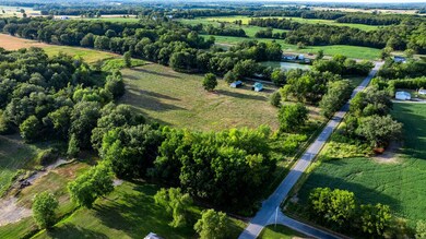 Cr 790n, Fairfield, IL 62837 - photo 7