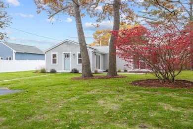 18 Martin St, Buzzards Bay, MA 02532 - photo 6