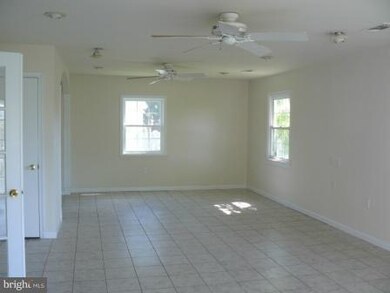 12317 Welling Ln, Bowie, MD 20715 - photo 4