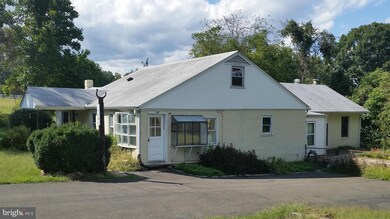 17209 Waterloo Rd, Amissville, VA 20106 - photo 2