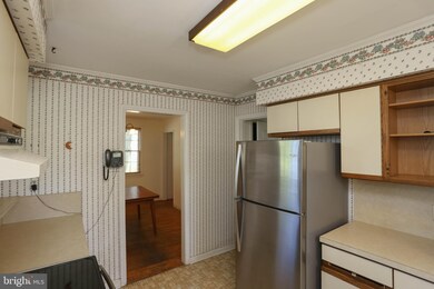 1823 Cromwood Rd, Parkville, MD 21234 - photo 4