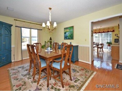 19 Gray Wolf Ln, Hendersonville, NC 28792 - photo 5