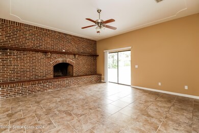 004-photo-living-room-5787318