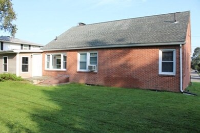 55 Bennett St, Chicopee, MA 01013 - photo 2