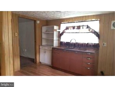 312 E Carroll St, Saint Clair, PA 17970 - photo 5