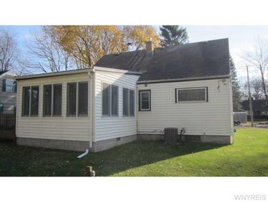 1380 Forbes St, North Tonawanda, NY 14120 - photo 4