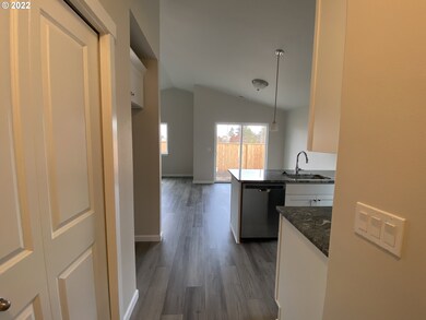 1890 SE Mulberry Ave unit 54, Dallas, OR 97338 - photo 3