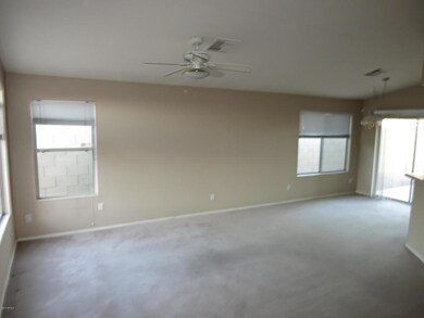 023-276436 front room 1