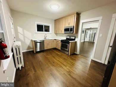 106 N Llanwellyn Ave, Glenolden, PA 19036 - photo 7