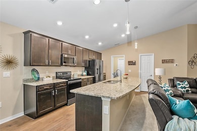 6784 Hanworth Ln, Zephyrhills, FL 33541 - photo 7