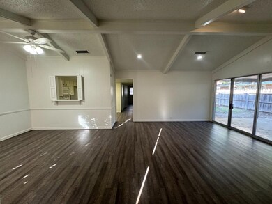7916 Albany Ave unit A, Lubbock, TX 79424 - photo 2