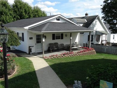 Detached 2-Car Garage