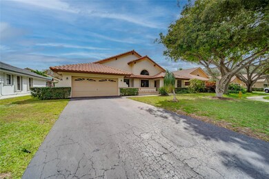 9672 Ridgecrest Ct, Davie, FL 33328 - photo 2