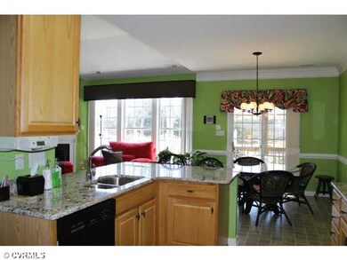 Kitchen - Open Floor Plan is great for entertainin