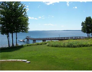 Waterfront/Dock/Pier.