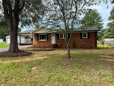 239 Harriet Ln, Statesville, NC 28625 - photo 2