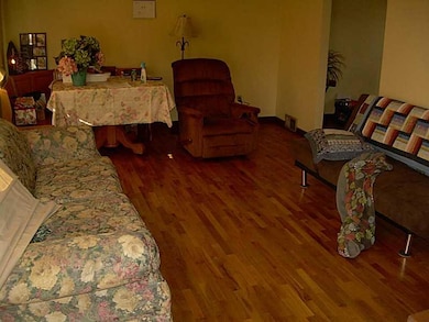 124 Hamilton St, Indiana, PA 15701 - photo 2