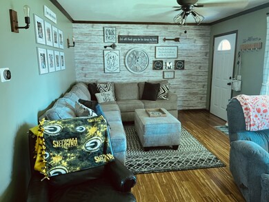 205 E Ensey St, Tuscola, IL 61953 - photo 3