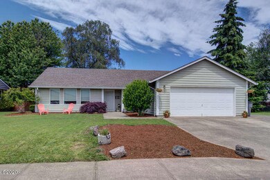 443 SW Cornwall St Sheridan OR-small-003