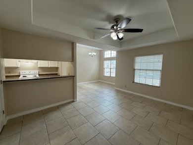 2720 Camelot Dr unit 202, Laredo, TX 78041 - photo 4