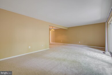 11024 Saffold Way, Reston, VA 20190 - photo 5