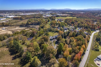 1490 Old Jamestown Hwy unit 1490, Crossville, TN 38555 - photo 2