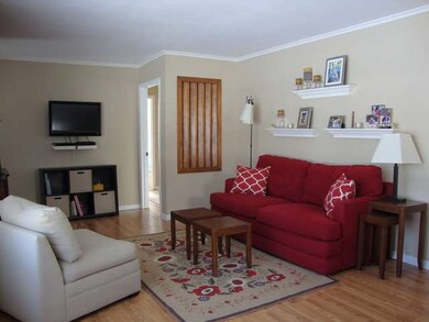 118 N Pierce Ave, Wheaton, IL 60187 - photo 2