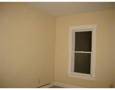 82 Grand St unit 1st Fl, Lowell, MA 01851 - photo 4
