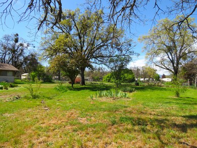 5758 Gebhard Rd, Central Point, OR 97502 - photo 2