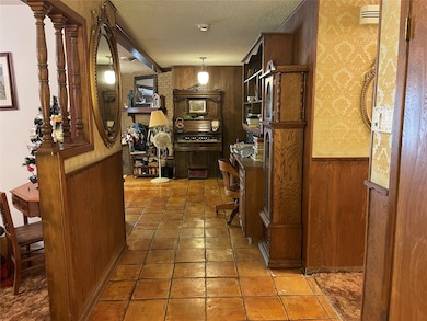 712 S Dixie St, Eastland, TX 76448 - photo 5