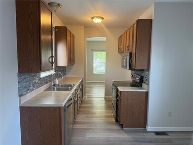 808 Waler Dr, Lake Saint Louis, MO 63367 - photo 5