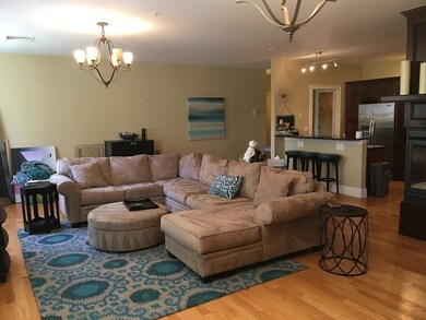 391 Walnut St unit 5, Newtonville, MA 02460 - photo 4