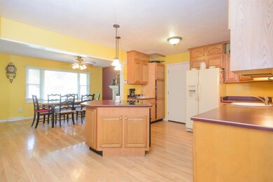 747 Potowatomi Dr, New Carlisle, IN 46552 - photo 6