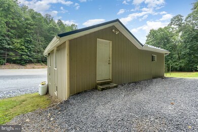 7456 Spring Rd unit APARTMENT, New Bloomfield, PA 17068 - photo 5