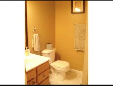 Crosswoods Path Condominium unit 31, MerriMacK, NH 03054 - photo 4