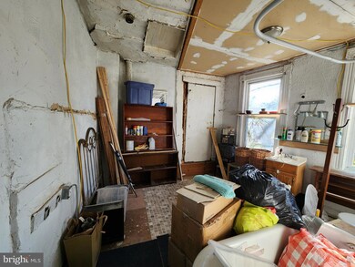 1801 Hope St, Baltimore, MD 21202 - photo 3