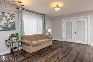 07-Living Room 20220630-DW-8186