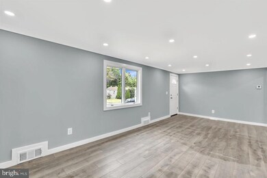 8 Bruce Ln, Ewing, NJ 08638 - photo 6