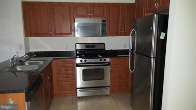 12945 Centre Park Cir unit 404, Herndon, VA 20171 - photo 5