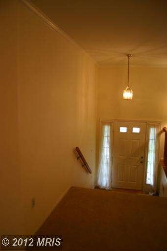 12916 Acorn Hollow Ln, Silver Spring, MD 20906 - photo 2