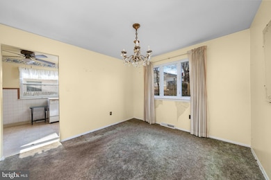 737 E Birchtree Ln, Claymont, DE 19703 - photo 5