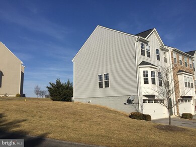 10332 Lantern Ln, Hagerstown, MD 21740 - photo 2