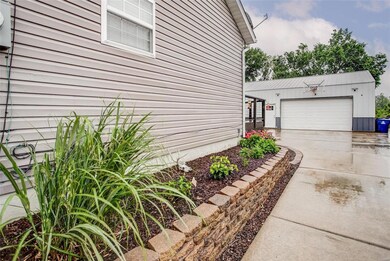 2610 Vandalia St, Collinsville, IL 62234 - photo 5