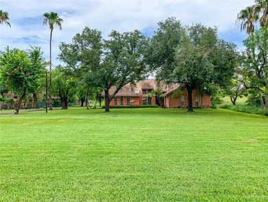 902 W Sugarcane Dr, Weslaco, TX 78599 - photo 3