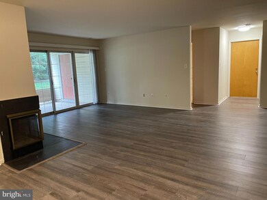 105 Claridge Ct unit 2, Princeton, NJ 08540 - photo 4