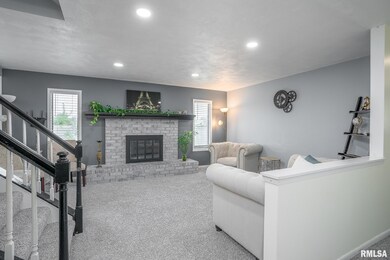 4017 N Fillmore St, Davenport, IA 52806 - photo 6